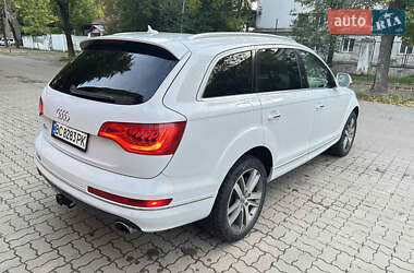 Позашляховик / Кросовер Audi Q7 2013 в 