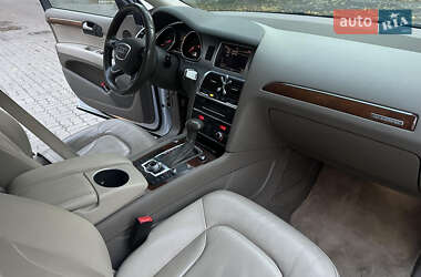 Позашляховик / Кросовер Audi Q7 2013 в 