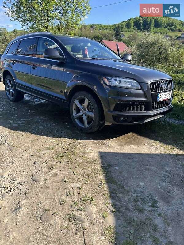 Позашляховик / Кросовер Audi Q7 2009 в 