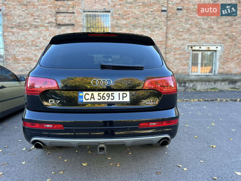 Внедорожник / Кроссовер Audi Q7 2015 в Черкассах