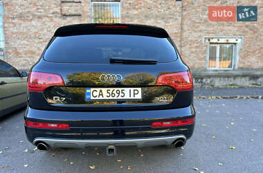 Позашляховик / Кросовер Audi Q7 2015 в 