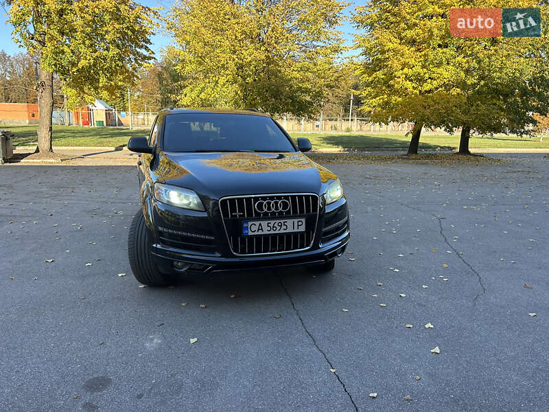 Внедорожник / Кроссовер Audi Q7 2015 в Черкассах