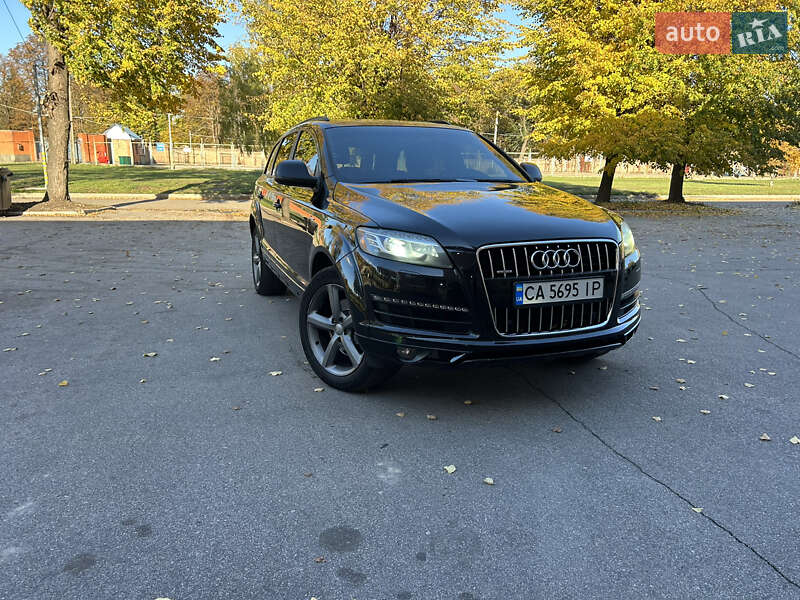 Внедорожник / Кроссовер Audi Q7 2015 в Черкассах