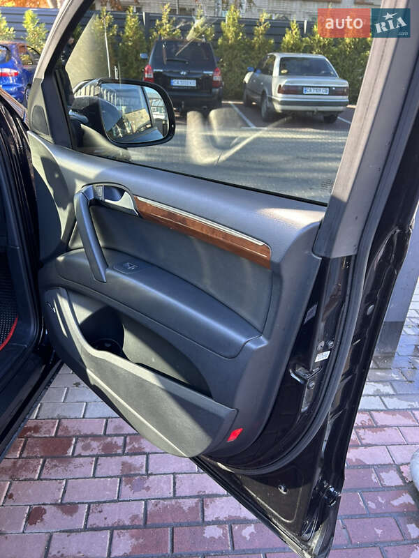 Внедорожник / Кроссовер Audi Q7 2015 в Черкассах