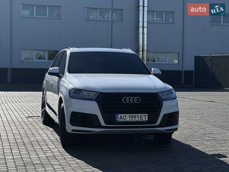 Позашляховик / Кросовер Audi Q7 2019 в Мукачевому