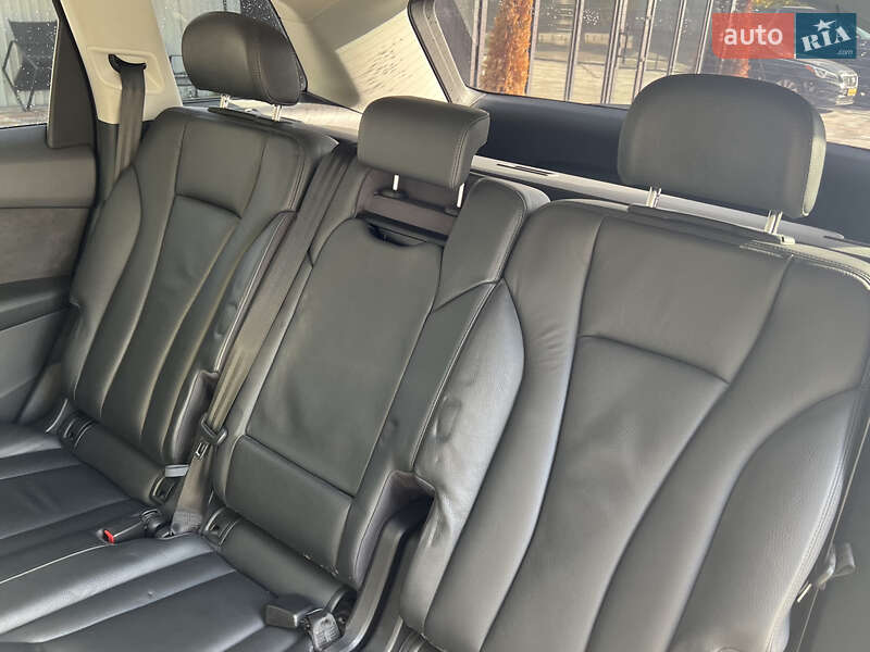Позашляховик / Кросовер Audi Q7 2017 в Києві