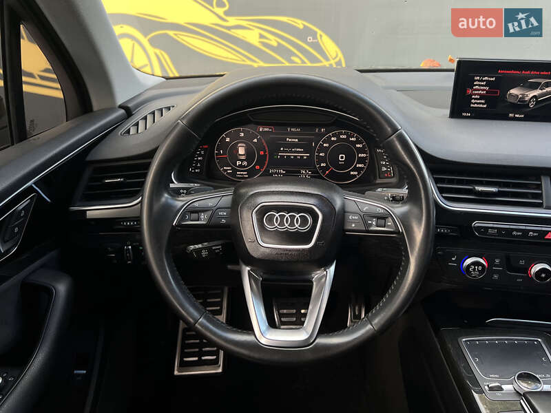 Позашляховик / Кросовер Audi Q7 2017 в Києві