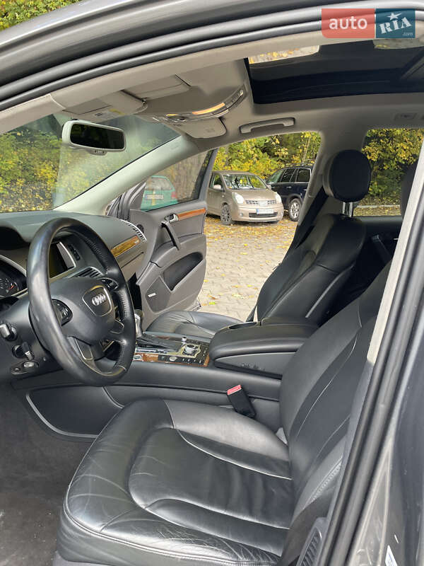 Позашляховик / Кросовер Audi Q7 2015 в Києві