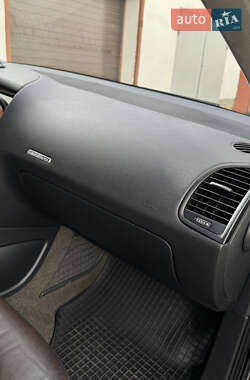 Позашляховик / Кросовер Audi Q7 2006 в 