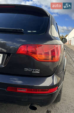 Позашляховик / Кросовер Audi Q7 2006 в 