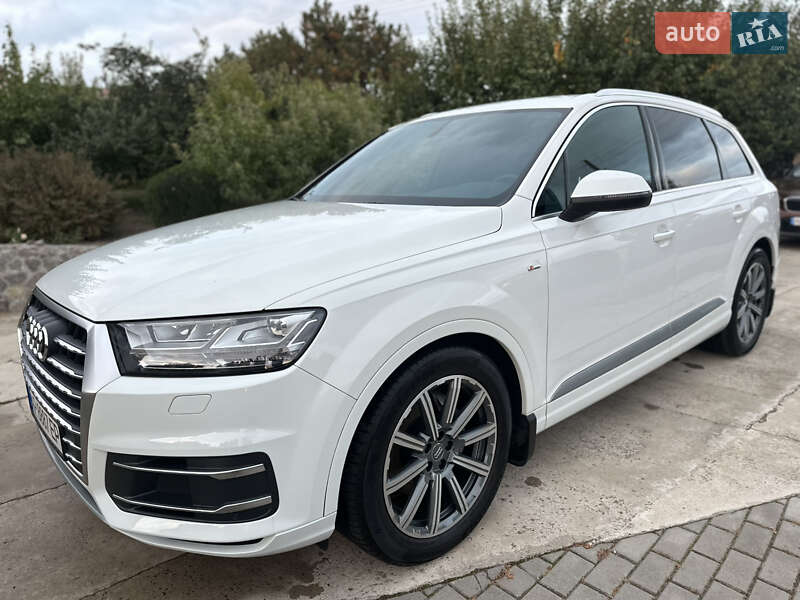 Позашляховик / Кросовер Audi Q7 2018 в Києві