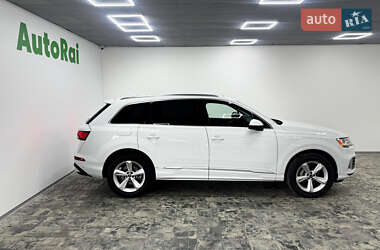 Внедорожник / Кроссовер Audi Q7 2022 в 