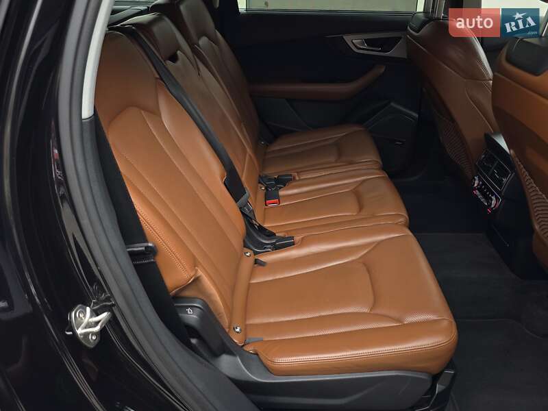 Внедорожник / Кроссовер Audi Q7 2016 в Тернополе