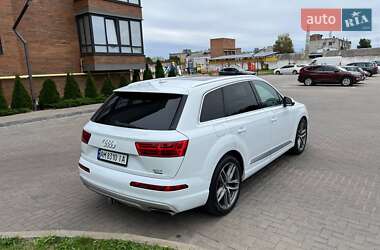 Внедорожник / Кроссовер Audi Q7 2017 в 