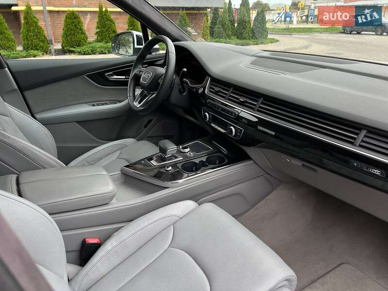 Внедорожник / Кроссовер Audi Q7 2017 в Киеве фото 46 Внедорожник / Кроссовер Audi Q7 2017 в Киеве