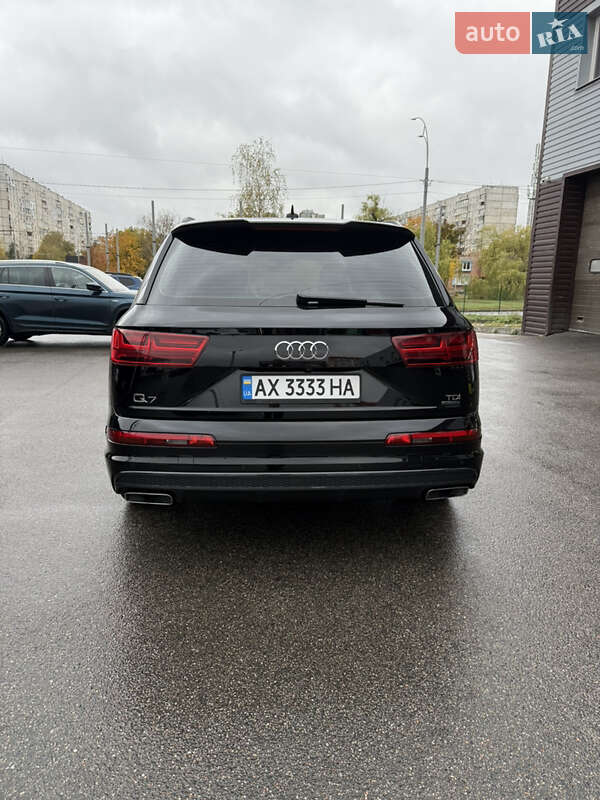 Позашляховик / Кросовер Audi Q7 2017 в Харкові