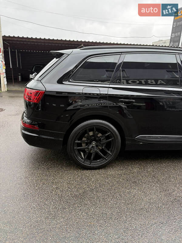 Позашляховик / Кросовер Audi Q7 2017 в Харкові