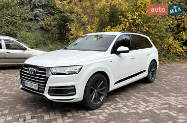 Позашляховик / Кросовер Audi Q7 2015 в Рівному