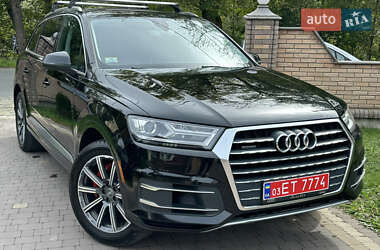Позашляховик / Кросовер Audi Q7 2017 в 