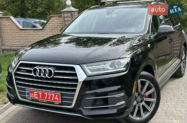 Позашляховик / Кросовер Audi Q7 2017 в 