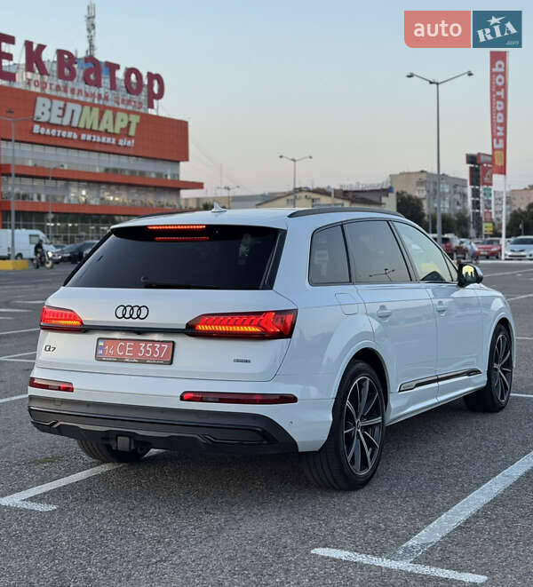 Внедорожник / Кроссовер Audi Q7 2020 в Черновцах