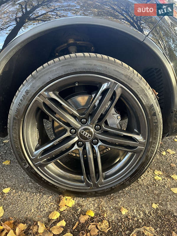 Позашляховик / Кросовер Audi Q7 2013 в Сумах