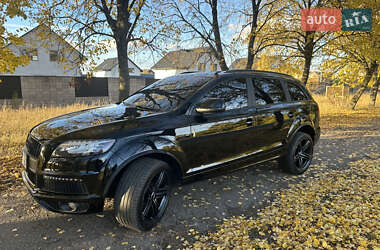 Внедорожник / Кроссовер Audi Q7 2013 в 