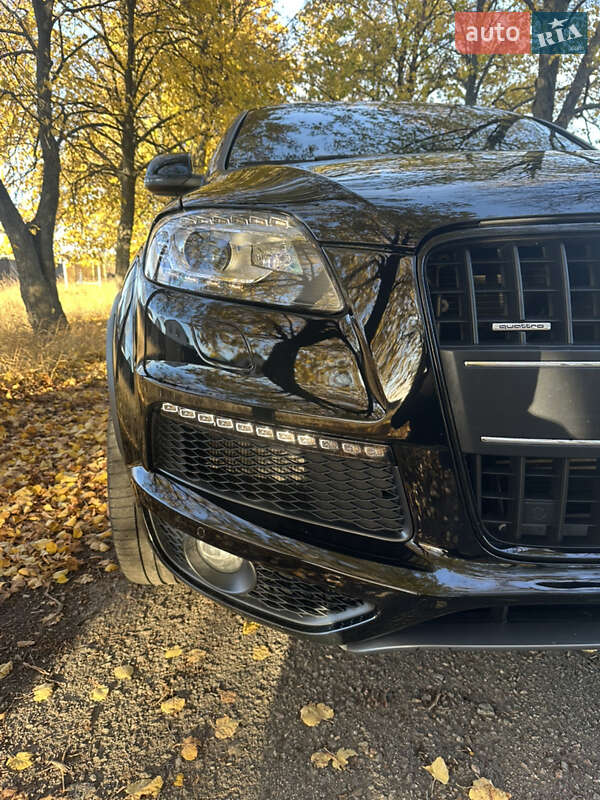 Позашляховик / Кросовер Audi Q7 2013 в Сумах