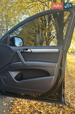 Внедорожник / Кроссовер Audi Q7 2013 в 