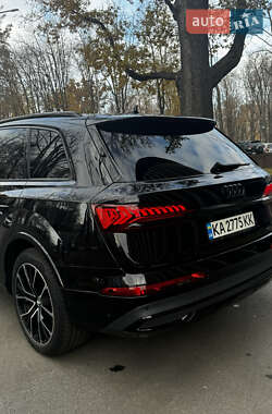 Позашляховик / Кросовер Audi Q7 2020 в  фото 10 Позашляховик / Кросовер Audi Q7 2020 в