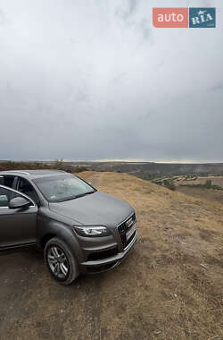 Позашляховик / Кросовер Audi Q7 2014 в Кілії