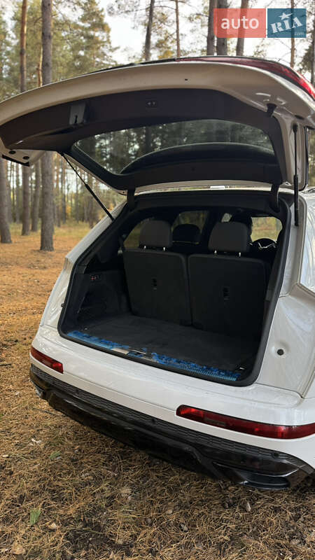 Позашляховик / Кросовер Audi Q7 2021 в Харкові