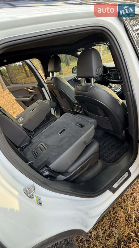 Позашляховик / Кросовер Audi Q7 2021 в Харкові
