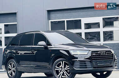 Внедорожник / Кроссовер Audi Q7 2016 в 