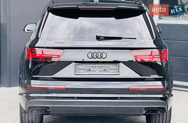 Внедорожник / Кроссовер Audi Q7 2016 в 