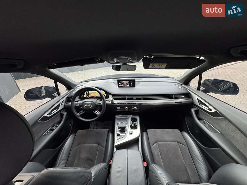 Позашляховик / Кросовер Audi Q7 2016 в Мукачевому