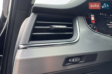 Внедорожник / Кроссовер Audi Q7 2016 в 
