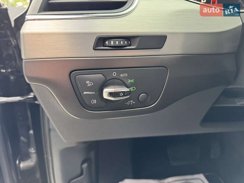 Позашляховик / Кросовер Audi Q7 2016 в Мукачевому