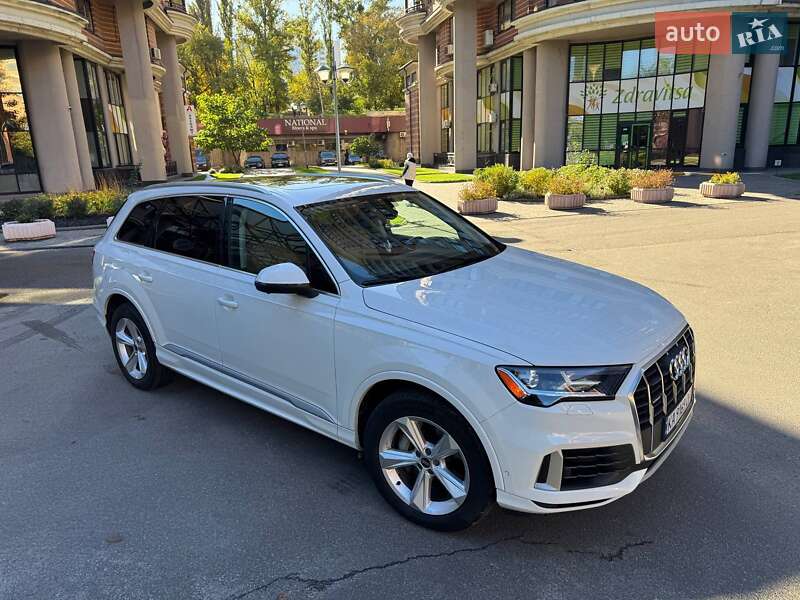 Внедорожник / Кроссовер Audi Q7 2020 в Киеве