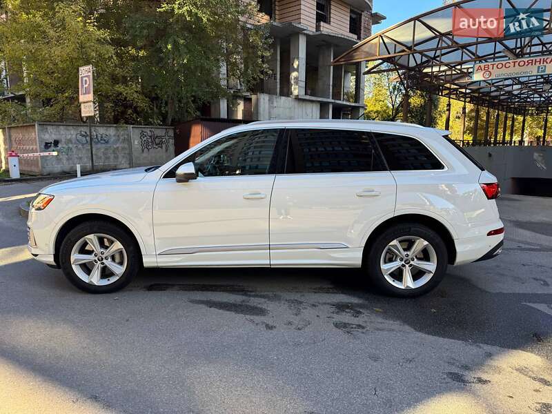 Внедорожник / Кроссовер Audi Q7 2020 в Киеве
