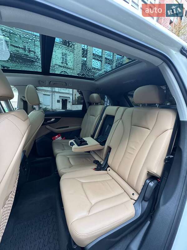 Внедорожник / Кроссовер Audi Q7 2020 в Киеве