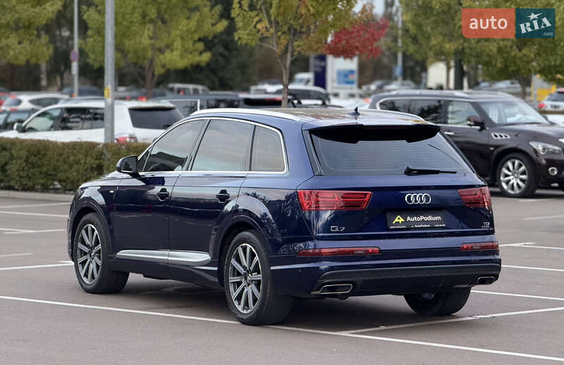 Позашляховик / Кросовер Audi Q7 2018 в Києві