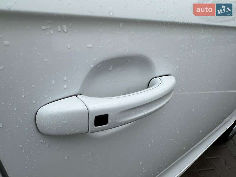 Внедорожник / Кроссовер Audi Q7 2011 в Золочеве