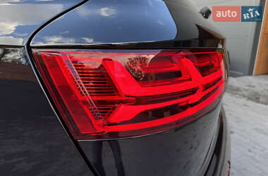 Позашляховик / Кросовер Audi Q7 2017 в 
