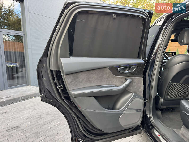 Внедорожник / Кроссовер Audi Q7 2017 в Киеве фото 56 Внедорожник / Кроссовер Audi Q7 2017 в Киеве