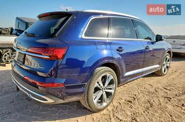Позашляховик / Кросовер Audi Q7 2023 в 