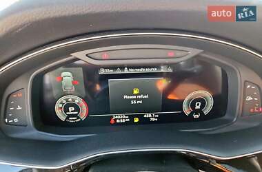 Позашляховик / Кросовер Audi Q7 2023 в 