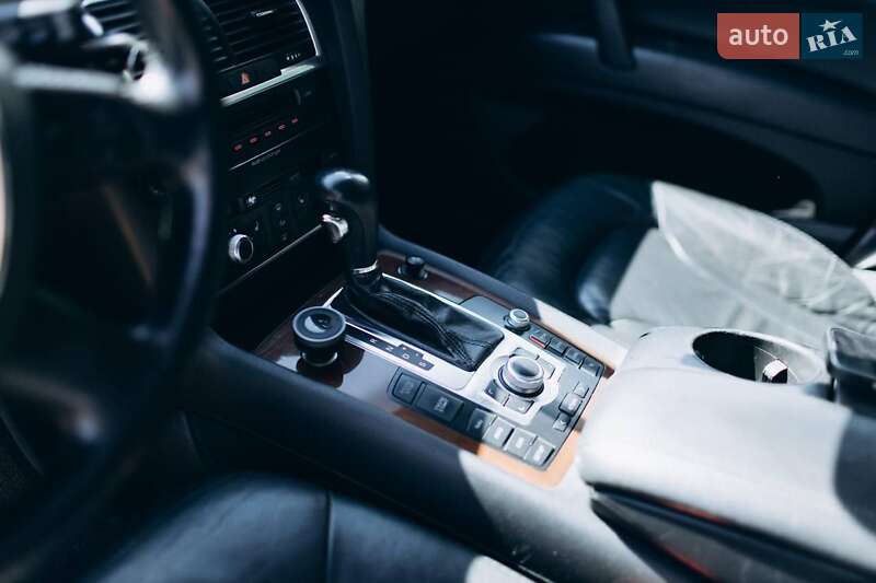 Внедорожник / Кроссовер Audi Q7 2007 в Черноморске