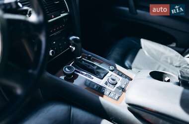 Позашляховик / Кросовер Audi Q7 2007 в 