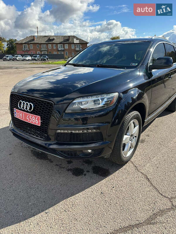 Позашляховик / Кросовер Audi Q7 2013 в Володимирі